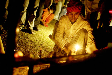 TS 20070130 ashura manikganj 0001